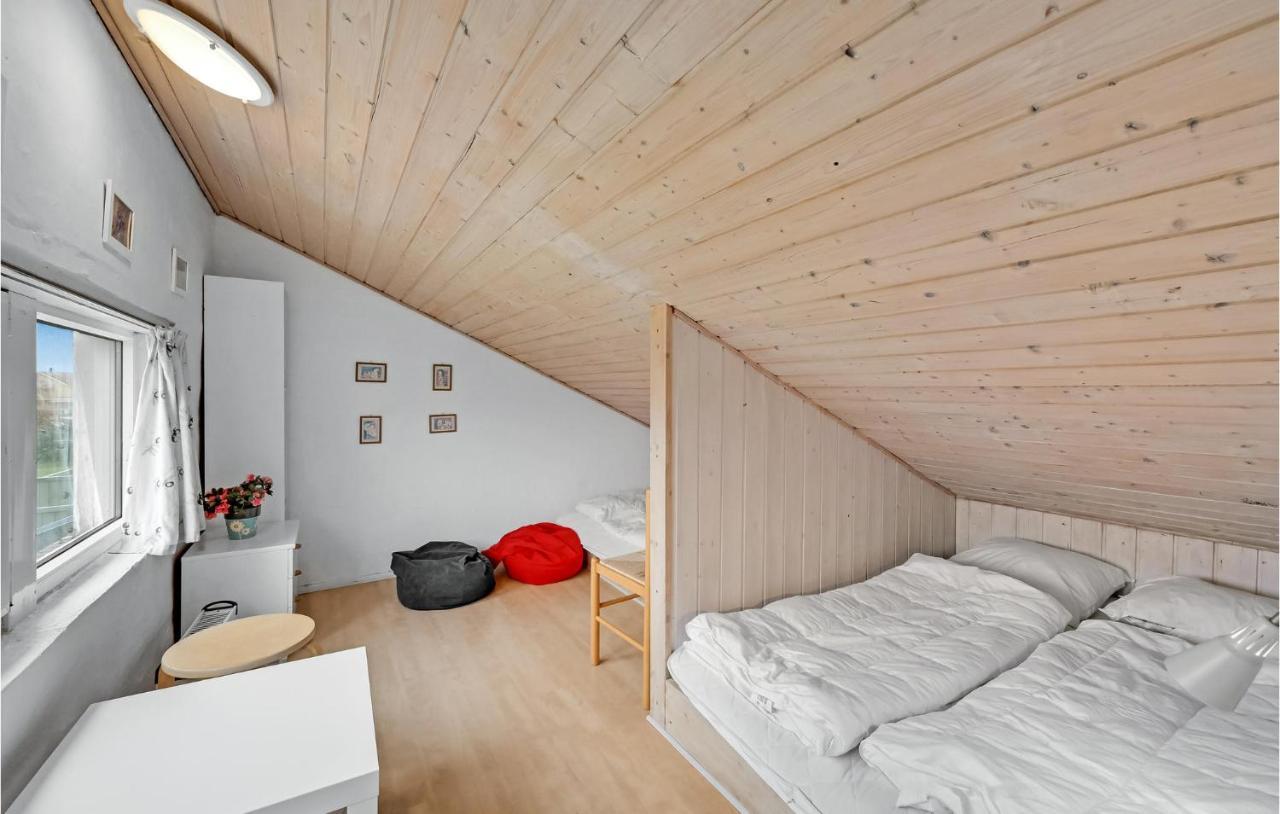 Nice Home In Hemmet With Kitchen Extérieur photo