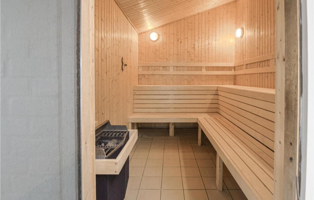 Nice Home In Hemmet With Kitchen Extérieur photo